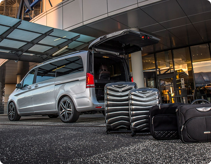 image-/images/sections/our-services/tab-4/car-and-suitcases